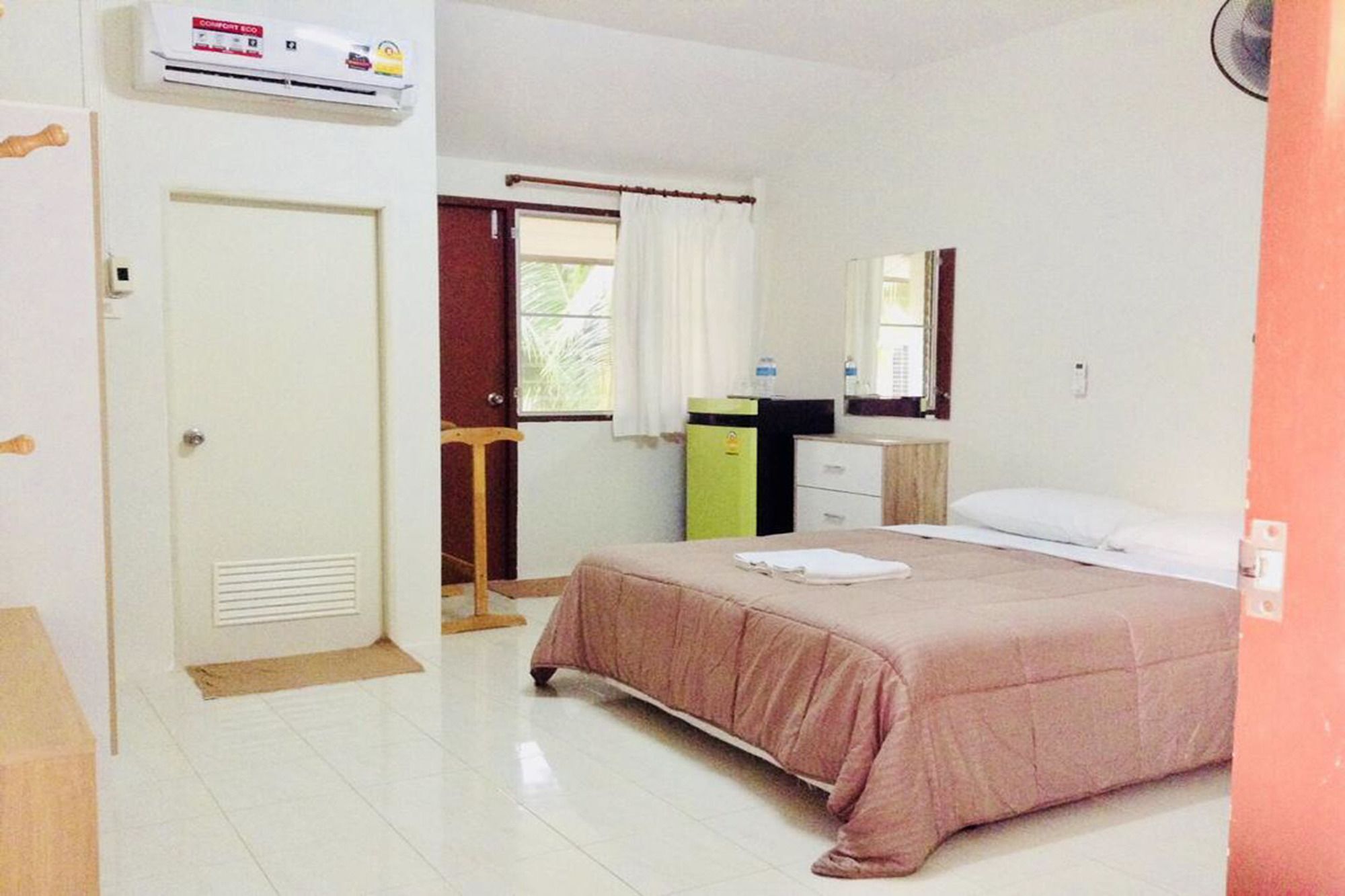Wassana Sitdharma Guesthouse Trang Exterior photo